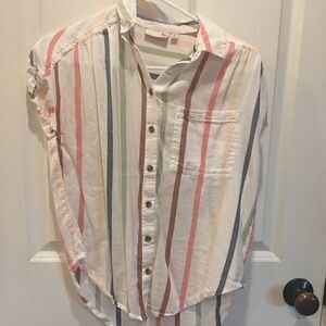 SO XS striped button down shirt short sleeve collared